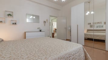2 bedrooms, iron/ironing board, travel crib, free WiFi