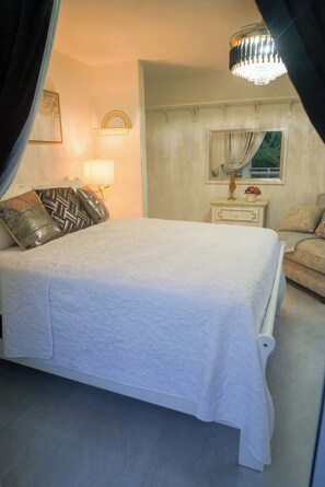 1 slaapkamer, een strijkplank/strijkijzer, wifi, beddengoed