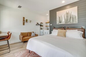 5 slaapkamers, een strijkplank/strijkijzer, gratis wifi, beddengoed