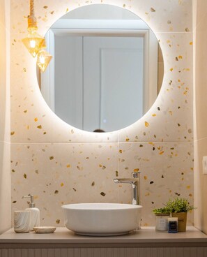 Design Studio | Bathroom | Rainfall showerhead, hair dryer, bidet, towels