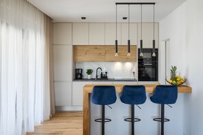 Fridge, microwave, oven, stovetop - Wunderschöne Villa mit Schwimmbad, Grill, Wifi, Kostenloses Wlan (Dračevac)