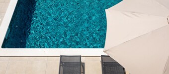 Wunderschöne Villa mit Schwimmbad, Grill, Wifi, Kostenloses Wlan