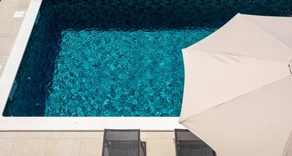 Wunderschöne Villa mit Schwimmbad, Grill, Wifi, Kostenloses Wlan