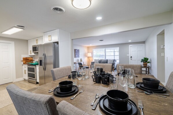 Interior - Warren Ridge Retreat Heated Pool (Sarasota)