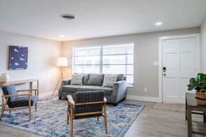 TV - Warren Ridge Retreat Heated Pool (Sarasota)