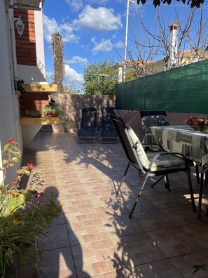 Outdoor dining - IVAN One-Bedroom Apartment (Rovinj)