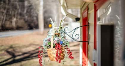 Quaint Cabin By The Creek Privat