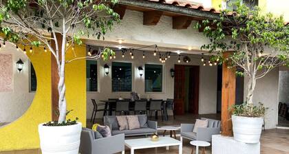 Cozy House | Huge Yard | Free Parking