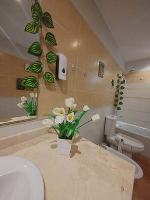 Shared bathroom - Las Salinas Mallorca Private Rooms (Ses Salines)