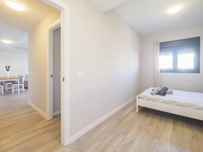 2 dormitorios, tabla de planchar con plancha, wifi gratis y ropa de cama