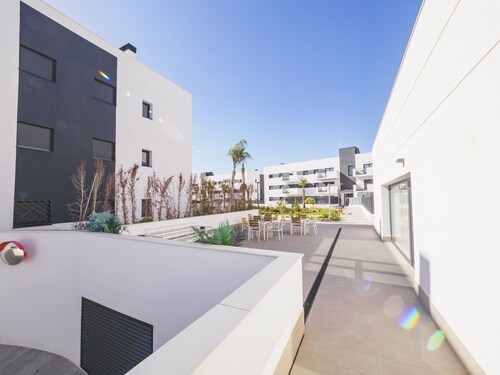 Cubo's Apartamento Marques & Parking / community pool / air conditioning/ free wifi