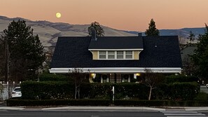 Front of property -  Bayberry Inn and Retreat (Ashland)