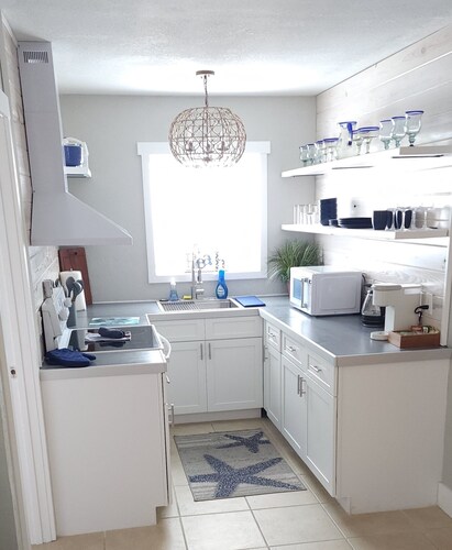 So Coastal! A family and pet friendly home