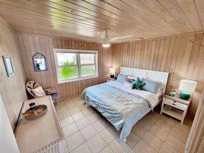 3 bedrooms, bed sheets