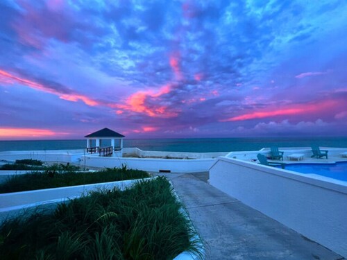 Sea La Vie - Schooner's Landing