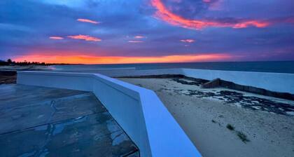 Sea La Vie - Schooner's Landing
