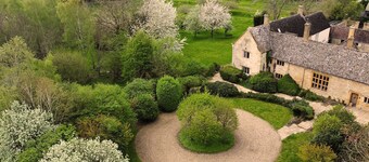 Foxholme Manor - Spacious manor with swimming pool and tennis court