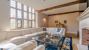 TV, fireplace, offices