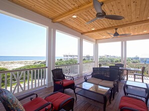 Outdoor dining - Tides Inn house at Kiva Dunes (Gulf Shores)