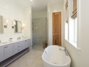 Towels, soap, shampoo, toilet paper
