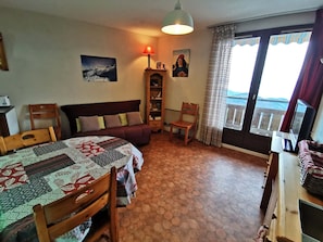 TV - Cozy 2-room cabin near slopes and shops (Les Adrets-Prapoutel)