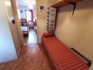 1 bedroom