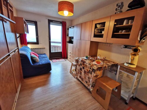 Renovated studio at the foot of the slopes with balcony