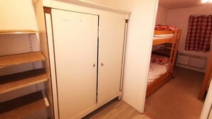 Room - 2-room apartment in Adrets, ski-in/ski-out, pets allowed (Les Adrets-Prapoutel)