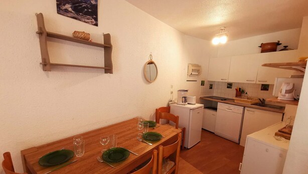 Dining - 2-room apartment in Adrets, ski-in/ski-out, pets allowed (Les Adrets-Prapoutel)