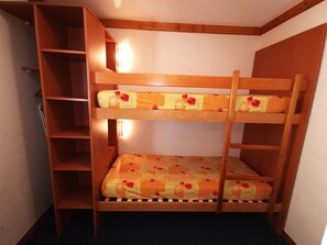 1 bedroom - 2-room at the foot of the slopes, near lifts (Les Adrets-Prapoutel)