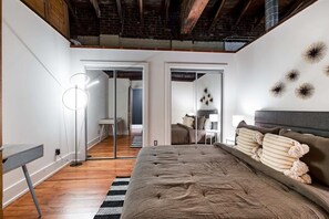 2 室のベッドルーム、アイロン / アイロン台、WiFi、ベッドシーツ