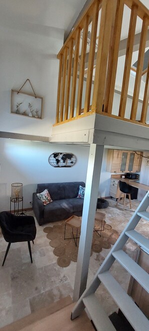 Smart TV - Appartement Cosy Face à la Garrigue Dans un Village Gardois (Cabrières)