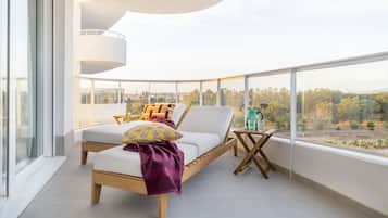 Deluxe Apartment | Balcony