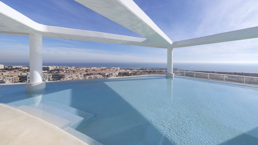 Gran Canet 2BR - Sea Views, Pools & Gym