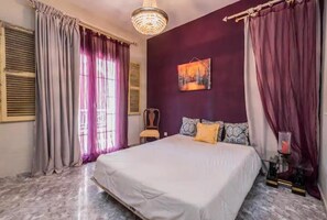 4 dormitorios, tabla de planchar con plancha, wifi y ropa de cama