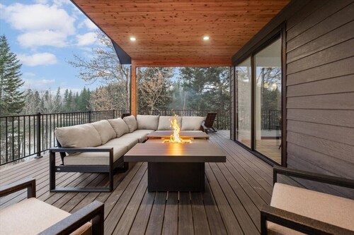 Luxury Riverfront Home Near Glacier Park — Hot Tub, Sauna & Fire Pit