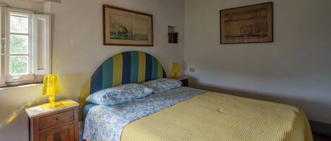 4 bedrooms, travel cot, free WiFi