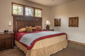 3 Schlafzimmer, Schreibtisch, Bügeleisen/Bügelbrett, WLAN