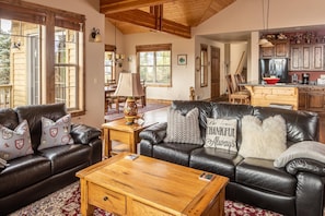 Smart TV, fireplace, computer monitors, printers