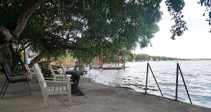 Xulha Hotel Bacalar Lakefront