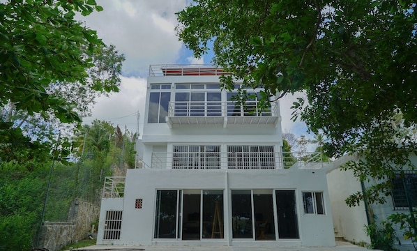 Mặt tiền nơi lưu trú