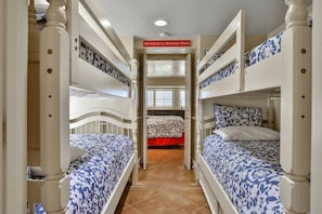 4 bedrooms, desk, iron/ironing board, WiFi