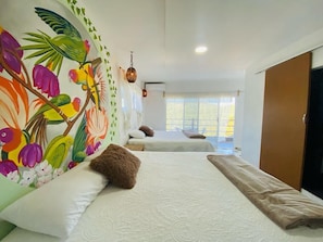 Habitación cuádruple exclusiva | Decoración individual y mobiliario individual