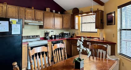 2-story mountain-view cabin w/ fireplace, game room, & free attraction tickets