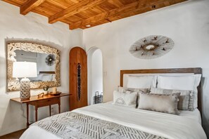 4 slaapkamers, een strijkplank/strijkijzer, internet, beddengoed