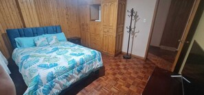 3 chambres, bureau, fer et planche à repasser, Wi-Fi gratuit