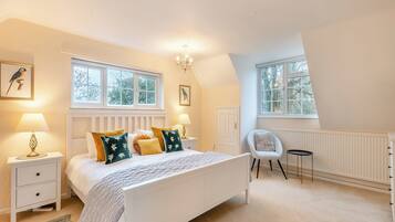 4 bedrooms, free WiFi, bed sheets