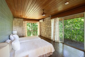 3 bedrooms, Internet, bed sheets - Three Bedroom Sea View Villa, Frenchman's Cove Resort (Drapers)