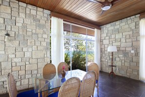 Dining - Three Bedroom Sea View Villa, Frenchman's Cove Resort (Drapers)