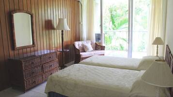 1 habitación, acceso a internet y ropa de cama